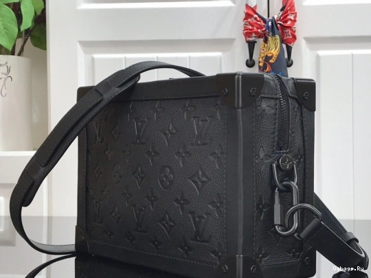 VUITTON LOUIS BOX 0105